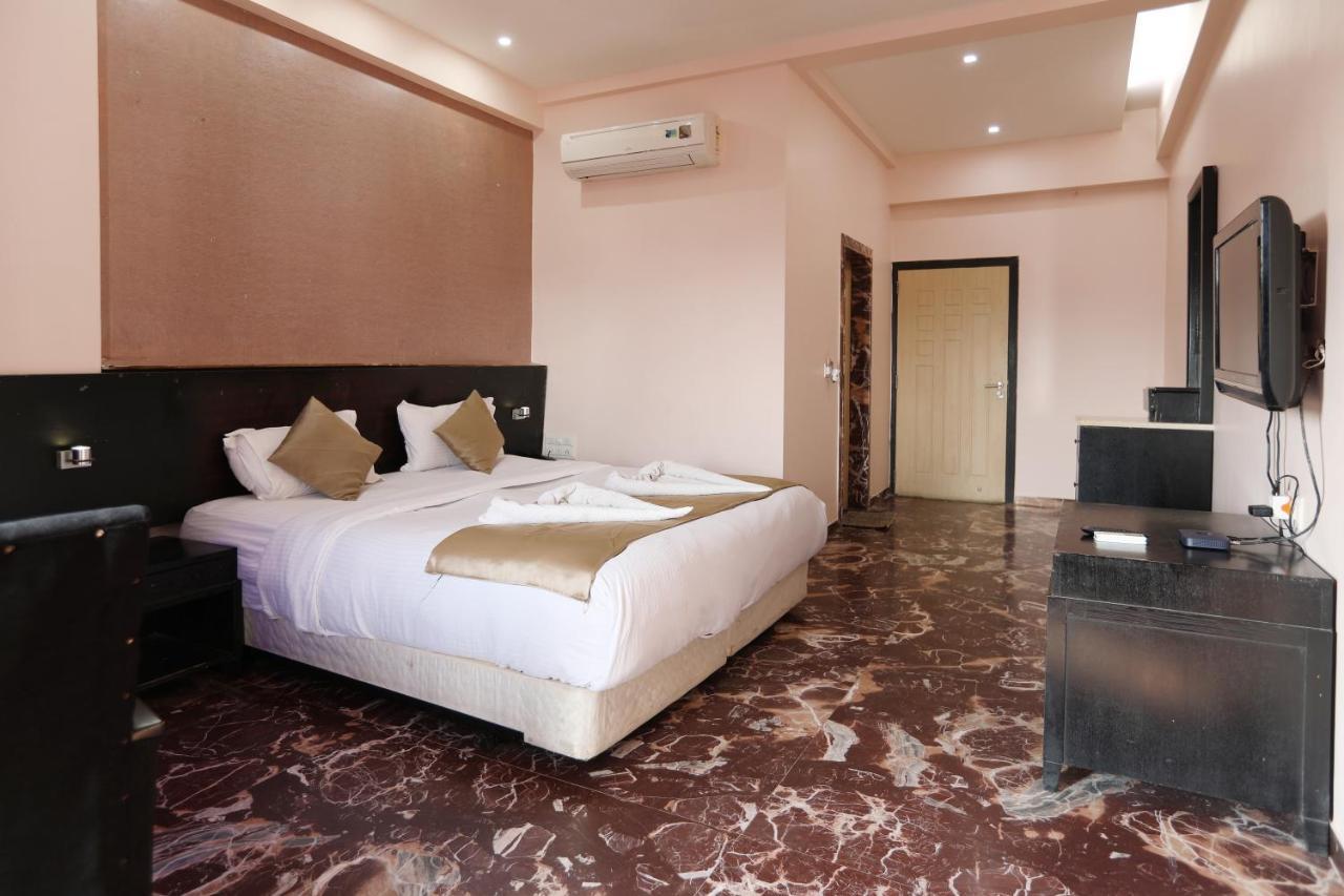 Hotel Aristro Lonavala Exterior photo