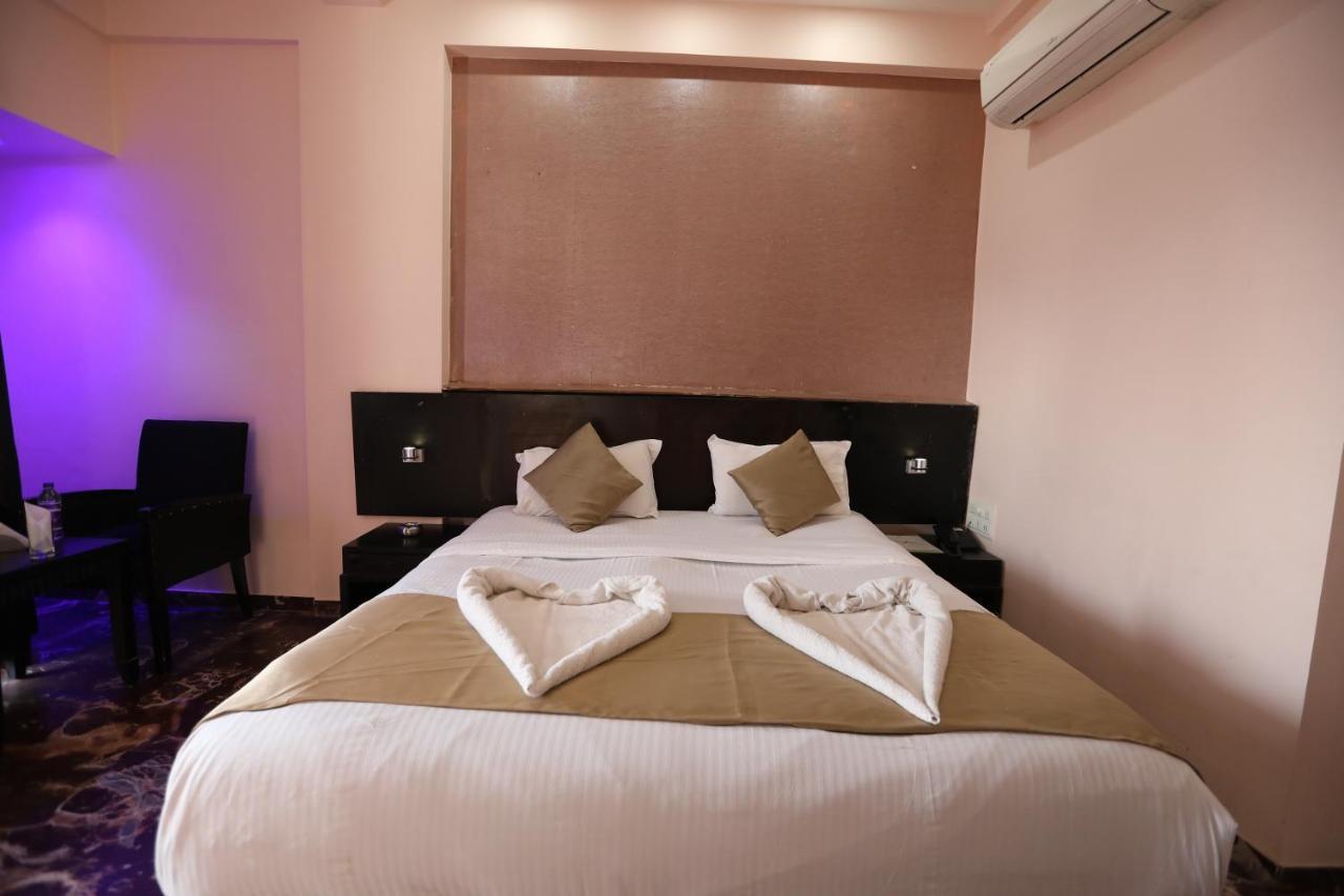 Hotel Aristro Lonavala Exterior photo