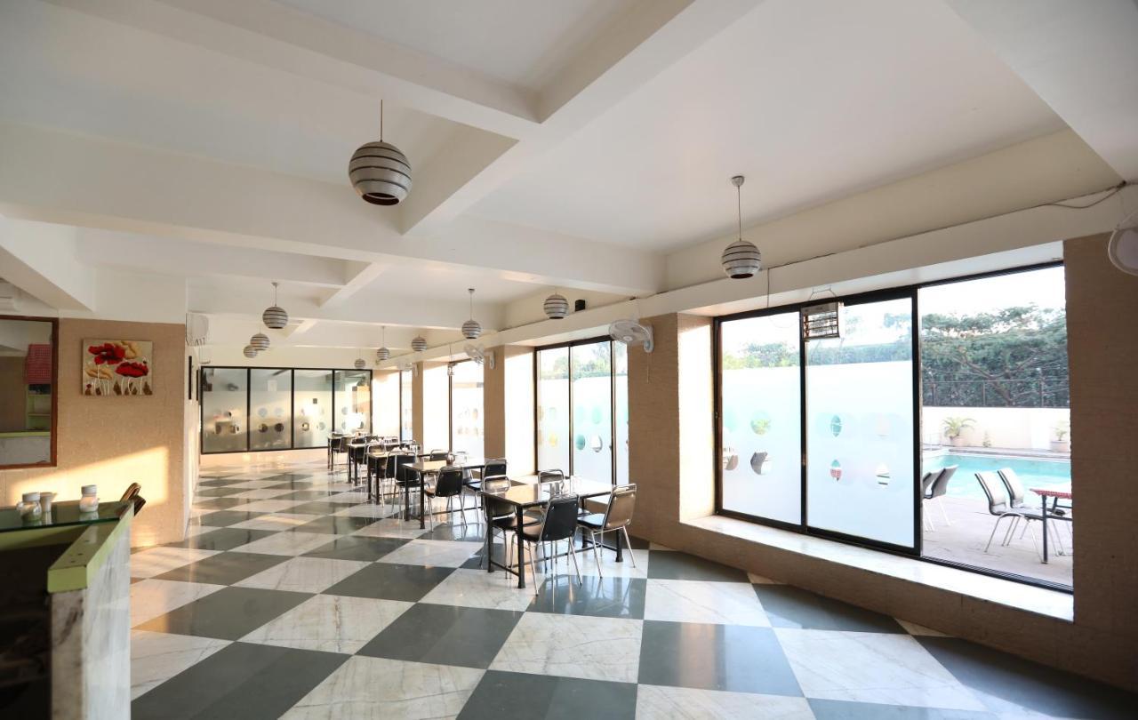 Hotel Aristro Lonavala Exterior photo