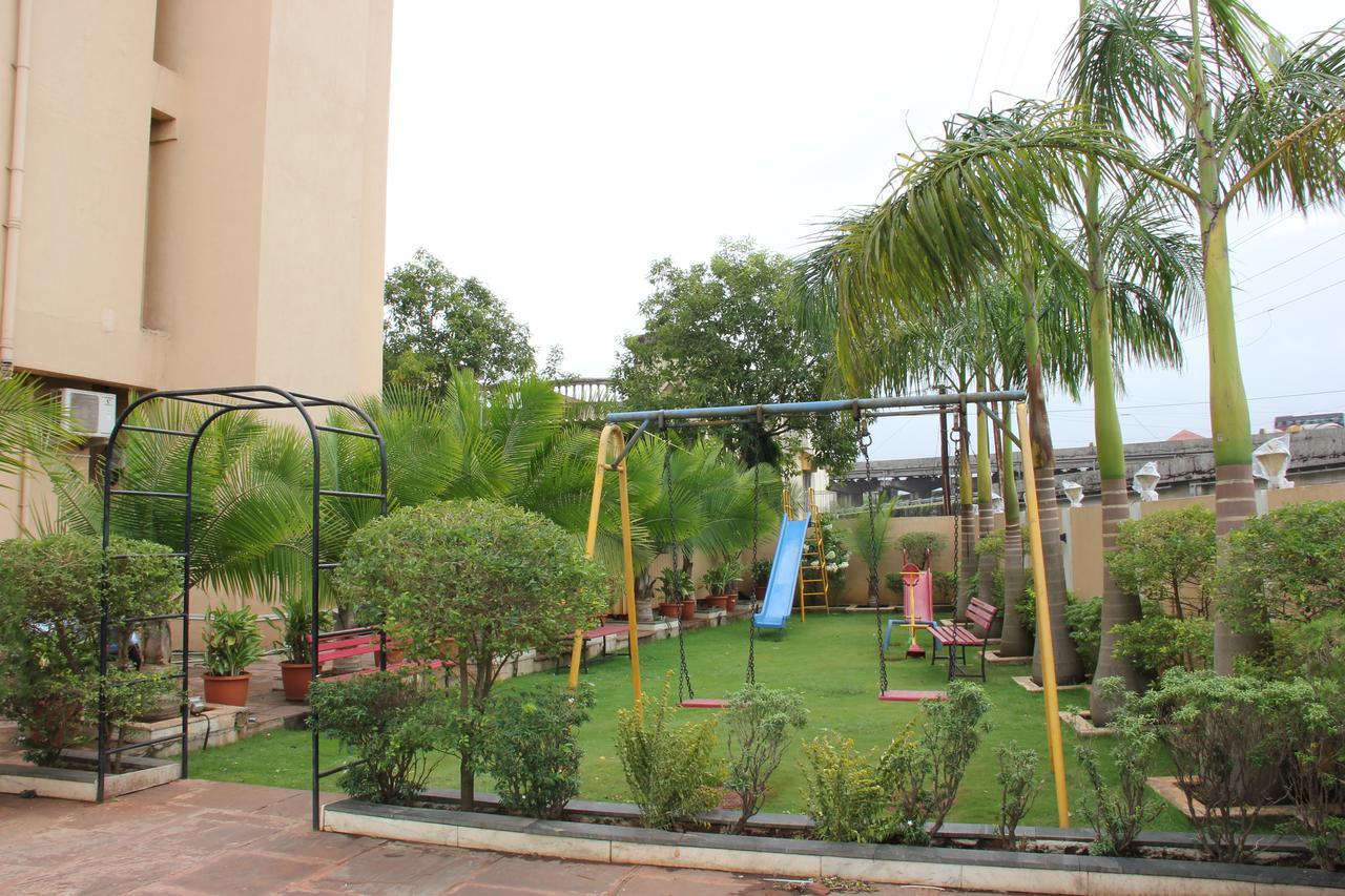 Hotel Aristro Lonavala Exterior photo