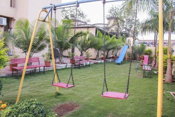 Hotel Aristro Lonavala Exterior photo